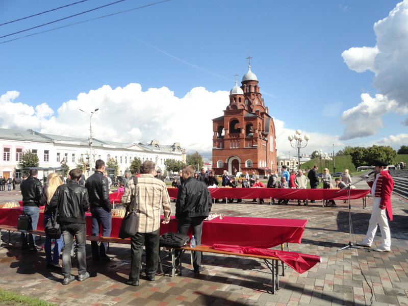 Фото к Сотрудники информационного центра присоединились к акции «Блогер против мусора»