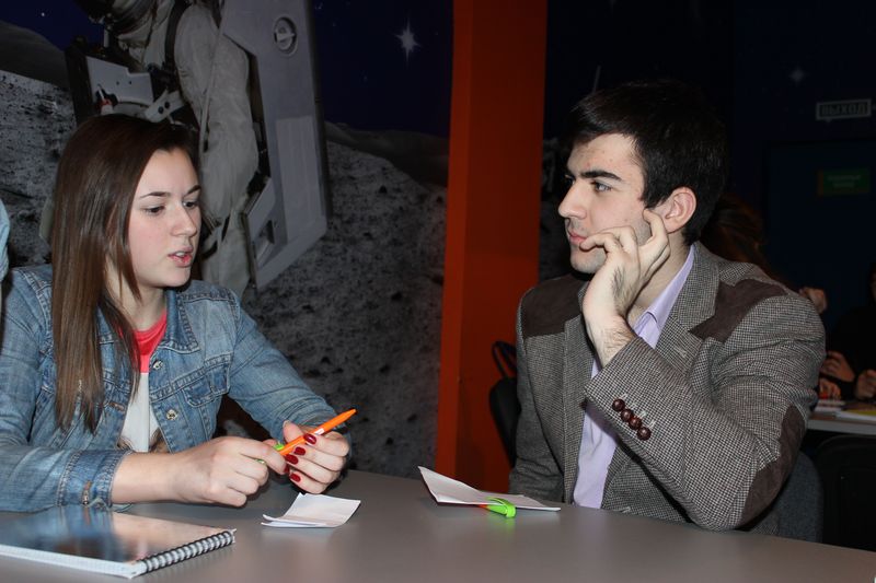 Фото к Во владимирском информационном центре началось обучение кураторов проекта «Тетрадка дружбы»