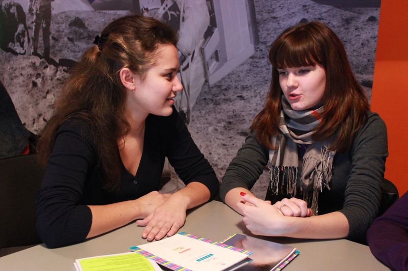 Фото к Во владимирском информационном центре началось обучение кураторов проекта «Тетрадка дружбы»