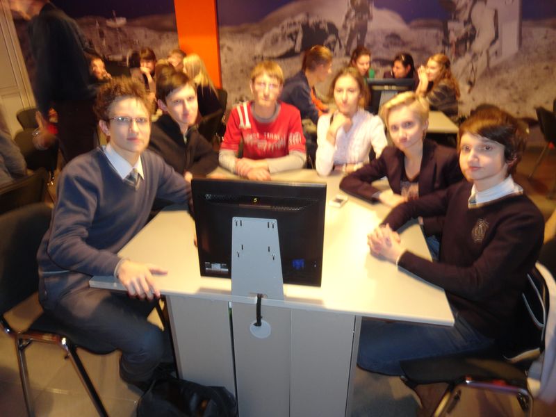 Фото к Во владимирском информационном центре по атомной энергии прошел 2 полуфинал школьного городского чемпионата по «Своей игре».