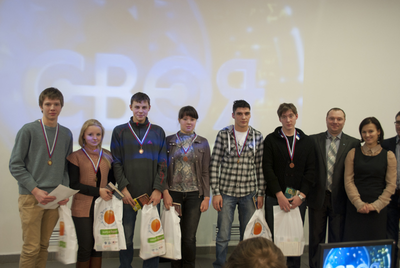 Фото к Во Владимире завершился городской школьный чемпионат по командной викторине «Своя игра»