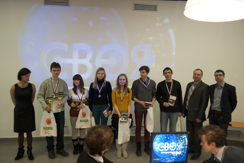 Фото к Во Владимире завершился городской школьный чемпионат по командной викторине «Своя игра»