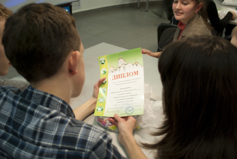 Фото к Во Владимире завершился городской школьный чемпионат по командной викторине «Своя игра»