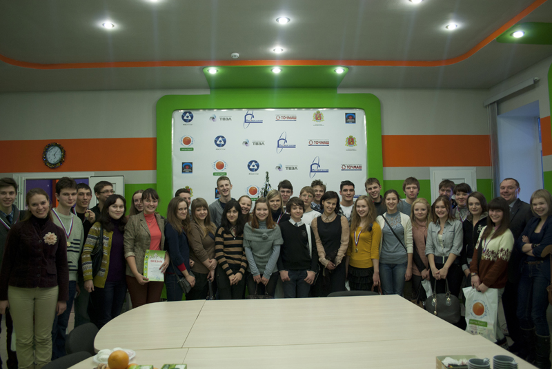 Фото к Во Владимире завершился городской школьный чемпионат по командной викторине «Своя игра»