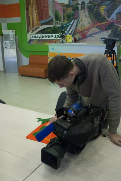 Фото к Школьники из Ангарска в гостях у владимирского информационного центра по атомной энергии.