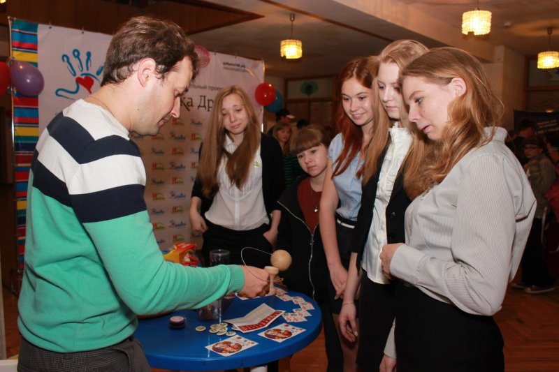 Фото к Среди финалистов проекта «Тетрадка дружбы» — восьмиклассники из интерната № 30 города Владимира, победители в номинации «Мирный атом в нашей жизни».