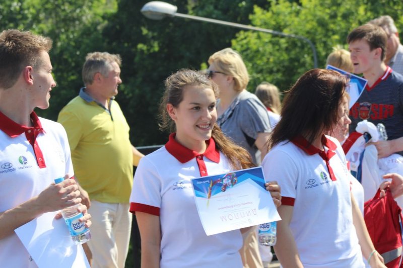 Фото к Ученики из 41 школы города Владимира теперь точно знают: Огонь Универсиады — в надежных руках!