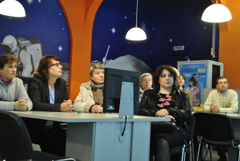 Фото к Выездные уроки физики для сельских школьников: добро пожаловать в информационный центр по атомной энергии!