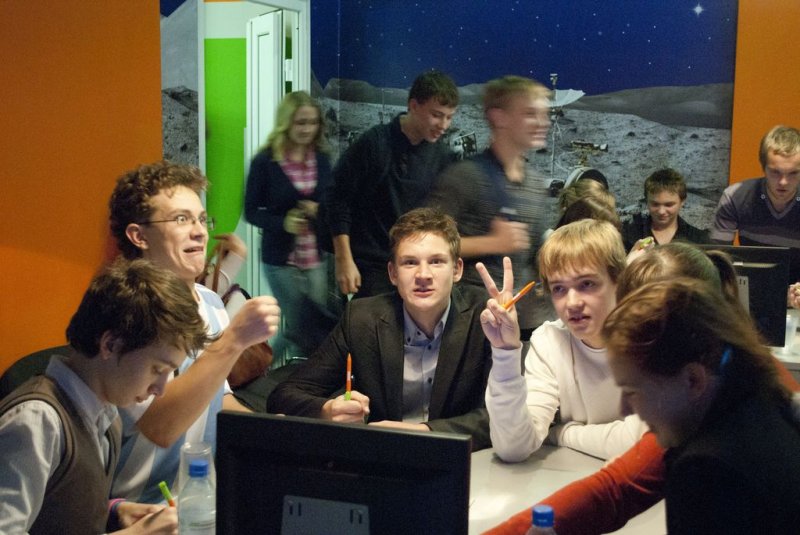 Фото к В информационном центре по атомной энергии начался 2 школьный чемпионат по «Своей игре»