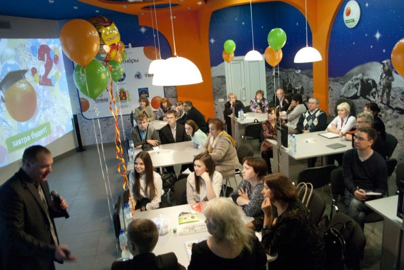 Фото к Двухлетний опыт сотрудничества: информационный центр по атомной энергии отмечает день рождения