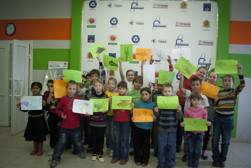 Фото к Владимирские школьники прикоснулись к миру современного искусства в информационном центре по атомной энергии