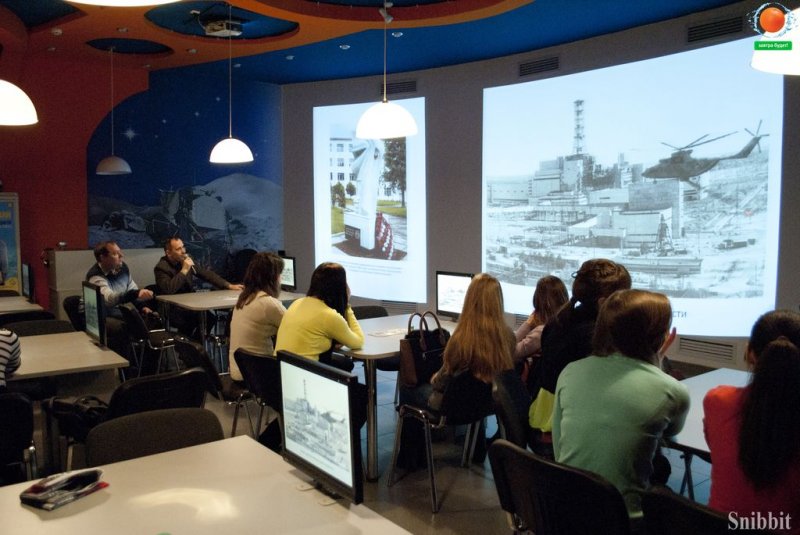 Фото к «Урок мужества» для студентов Владимирского политехнического колледжа прошел в информационном центре по атомной энергии