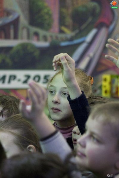 Фото к Победитель владимирского городского конкурса «Педагог года» Елена Таланова посетила информационный центр по атомной энергии
