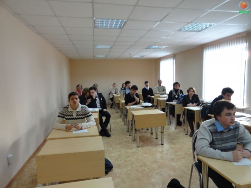 Фото к Владимирские школьники рассчитали производительность градирни на областной олимпиаде по физике