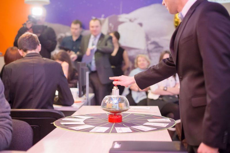 Фото к Миллионным посетителем сети информационных центров по атомной энергии стала ученица школы № 8 города Владимира