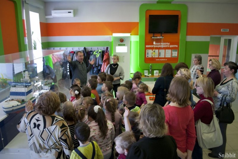 Фото к Привет с орбиты: ученики из 25 школы в режиме онлайн увидели видеотрансляцию сеанса связи с МКС. 