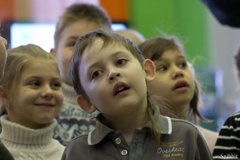 Фото к Привет с орбиты: ученики из 25 школы в режиме онлайн увидели видеотрансляцию сеанса связи с МКС. 