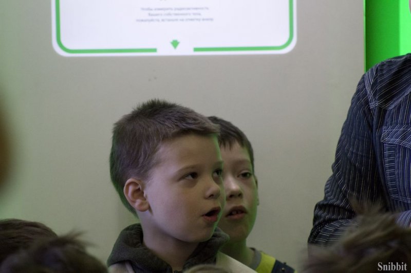 Фото к Привет с орбиты: ученики из 25 школы в режиме онлайн увидели видеотрансляцию сеанса связи с МКС. 