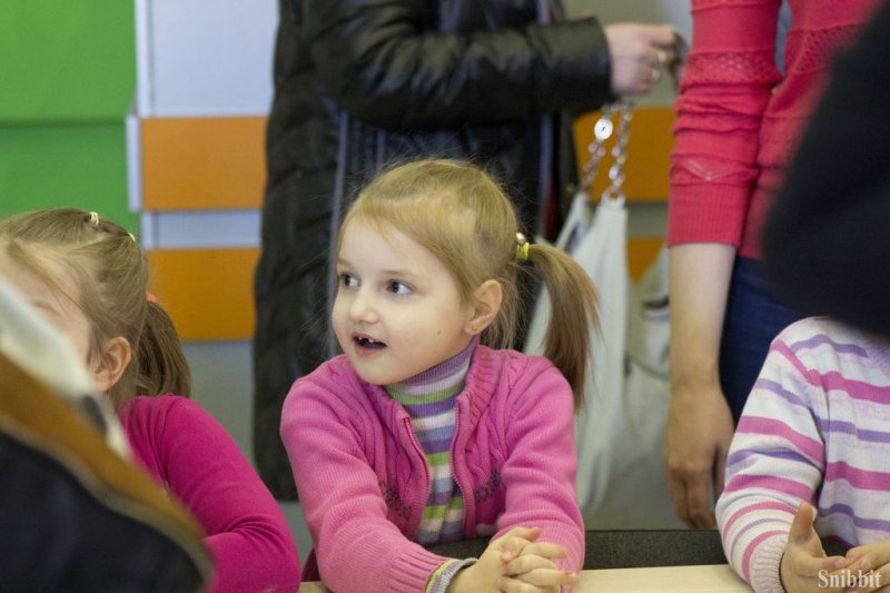 Фото к Привет с орбиты: ученики из 25 школы в режиме онлайн увидели видеотрансляцию сеанса связи с МКС. 