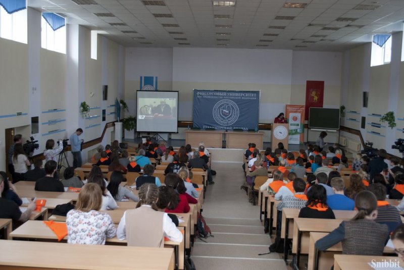 Фото к «Готовьтесь: будет много запятых!» Владимирцы написали Тотальный диктант