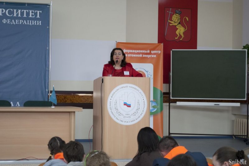 Фото к «Готовьтесь: будет много запятых!» Владимирцы написали Тотальный диктант