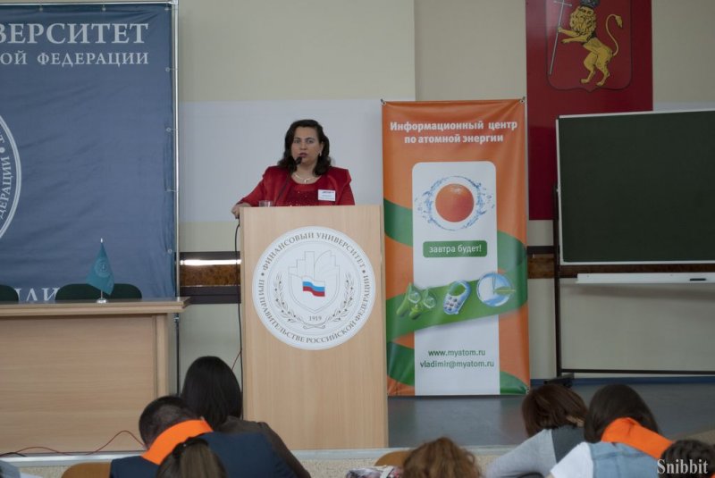 Фото к «Готовьтесь: будет много запятых!» Владимирцы написали Тотальный диктант