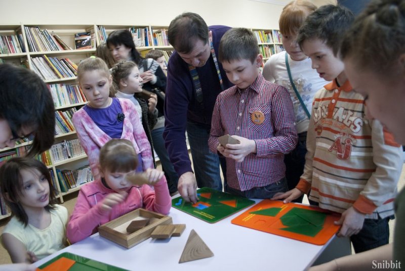 Фото к «Перевод времени»: владимирский информационный центр по атомной энергии принял участие во Всероссийской акции «Библионочь»