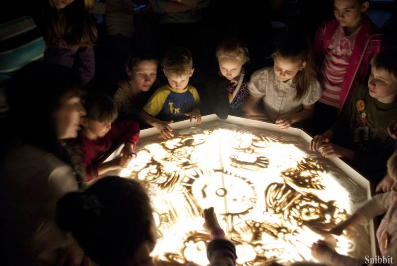 Фото к «Перевод времени»: владимирский информационный центр по атомной энергии принял участие во Всероссийской акции «Библионочь»