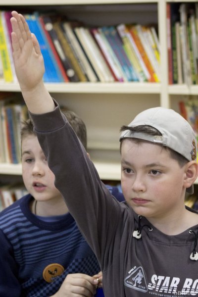 Фото к «Перевод времени»: владимирский информационный центр по атомной энергии принял участие во Всероссийской акции «Библионочь»