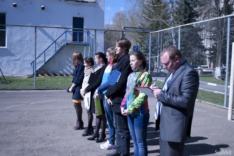 Фото к «Ретро Олимпиада» для современных школьников: во Владимире прошли соревнования по уличным играм