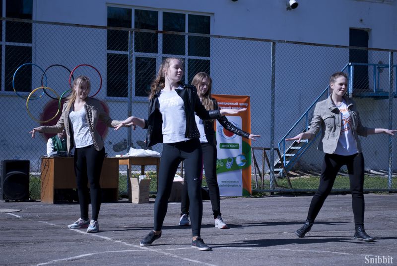 Фото к «Ретро Олимпиада» для современных школьников: во Владимире прошли соревнования по уличным играм