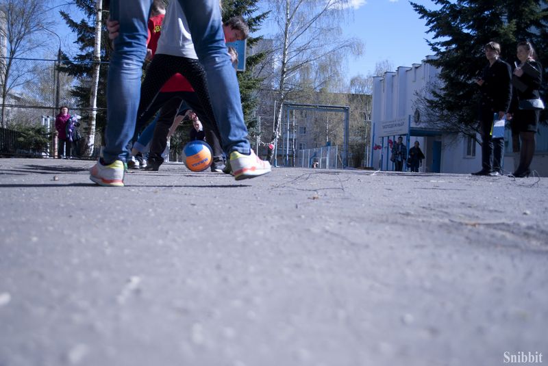 Фото к «Ретро Олимпиада» для современных школьников: во Владимире прошли соревнования по уличным играм