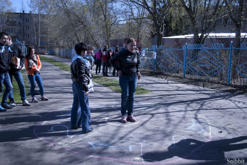 Фото к «Ретро Олимпиада» для современных школьников: во Владимире прошли соревнования по уличным играм