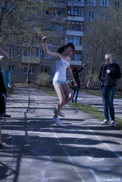 Фото к «Ретро Олимпиада» для современных школьников: во Владимире прошли соревнования по уличным играм