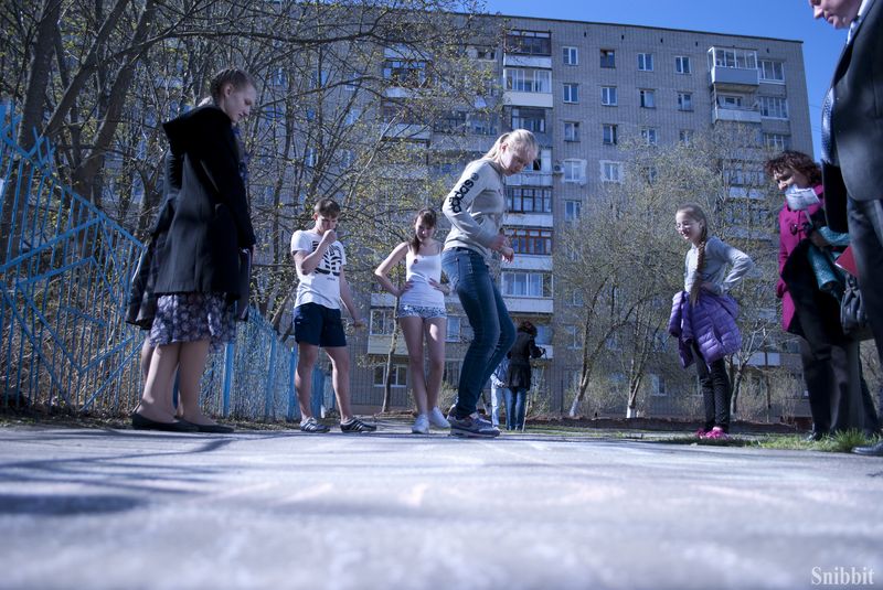 Фото к «Ретро Олимпиада» для современных школьников: во Владимире прошли соревнования по уличным играм