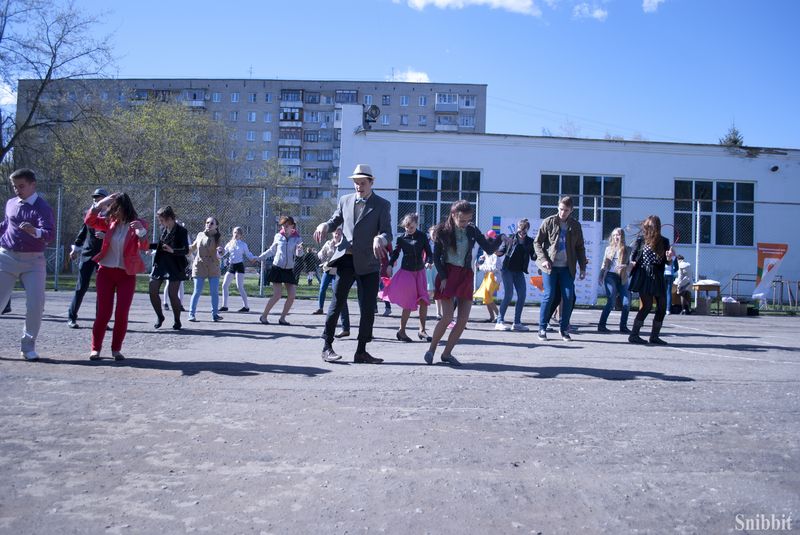 Фото к «Ретро Олимпиада» для современных школьников: во Владимире прошли соревнования по уличным играм