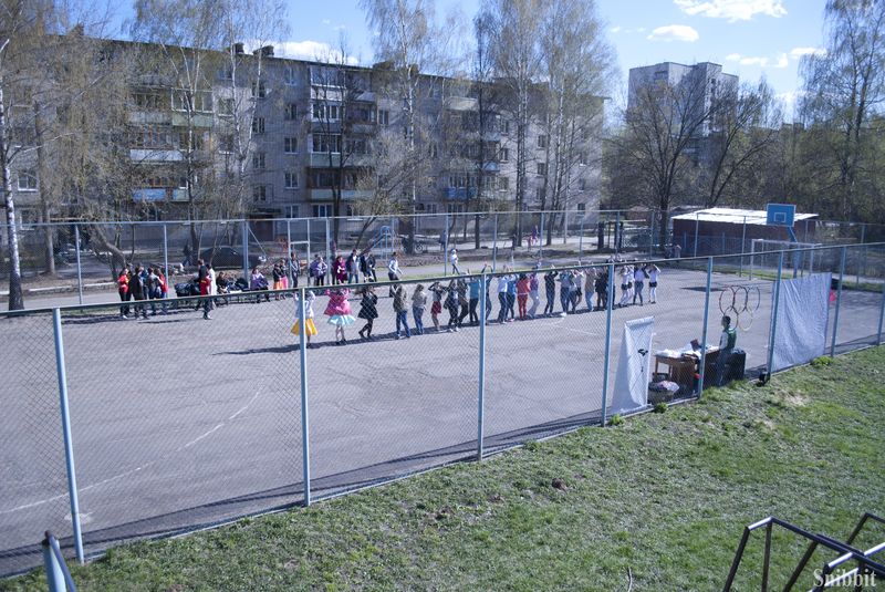 Фото к «Ретро Олимпиада» для современных школьников: во Владимире прошли соревнования по уличным играм