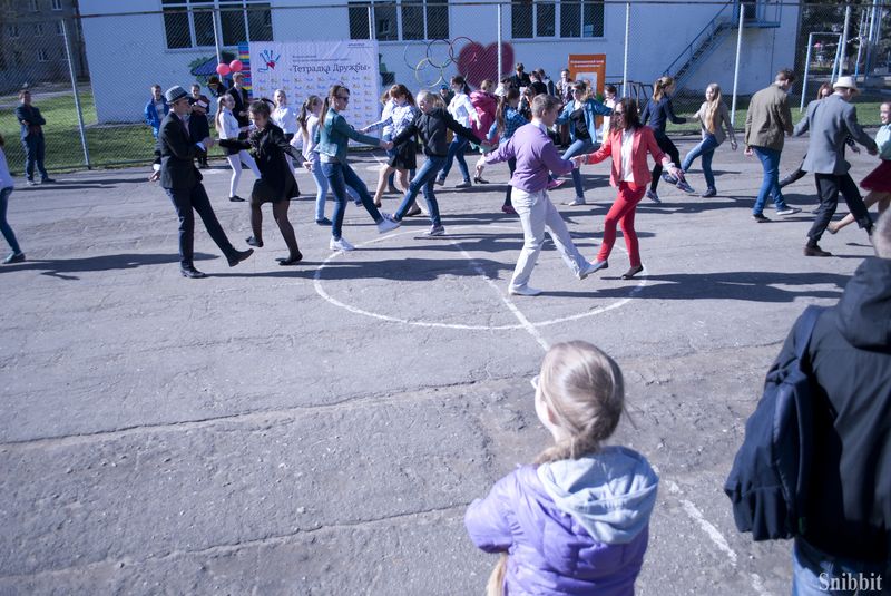 Фото к «Ретро Олимпиада» для современных школьников: во Владимире прошли соревнования по уличным играм