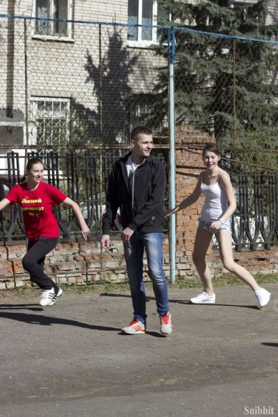 Фото к «Ретро Олимпиада» для современных школьников: во Владимире прошли соревнования по уличным играм