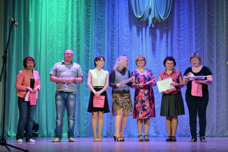 Фото к Страницы в тетрадке заканчиваются, а дружба остается