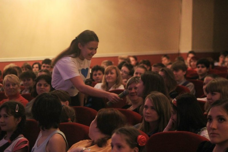 Фото к Страницы в тетрадке заканчиваются, а дружба остается