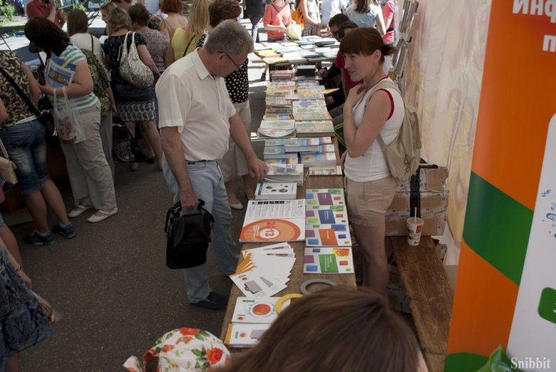 Фото к Во Владимире прошел детский книжный фестиваль «Бу!Фест» на открытом воздухе