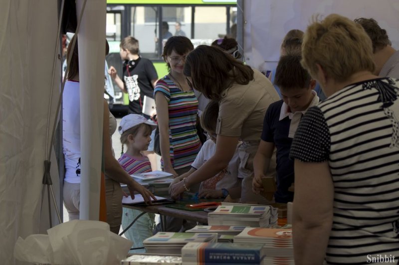 Фото к Во Владимире прошел детский книжный фестиваль «Бу!Фест» на открытом воздухе