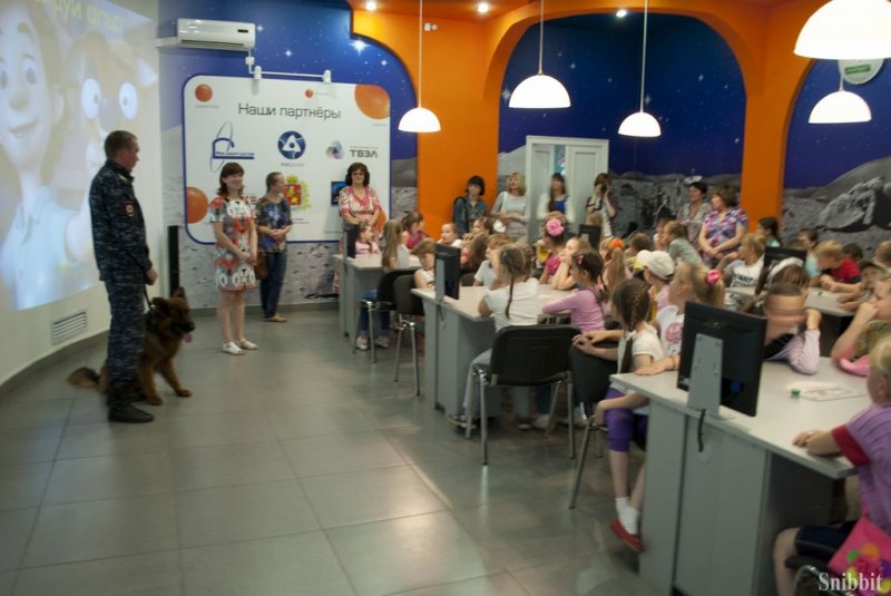 Фото к Проект «ФИКСИруй опыт»: владимирские школьники научились понимать «язык» служебных собак