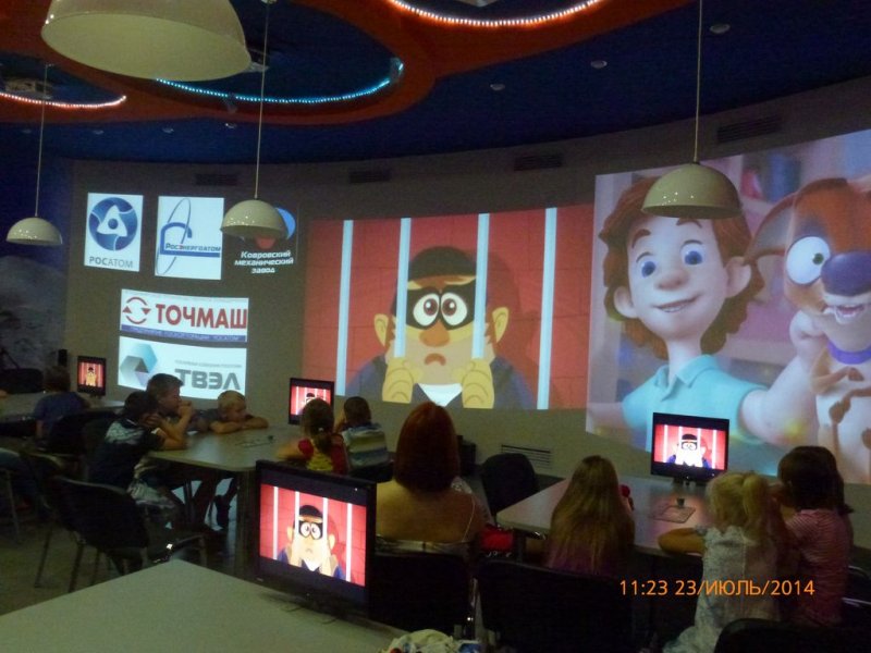 Фото к Владимирские школьники заФИКСИровали отпечатки пальцев в информационном центре по атомной энергии