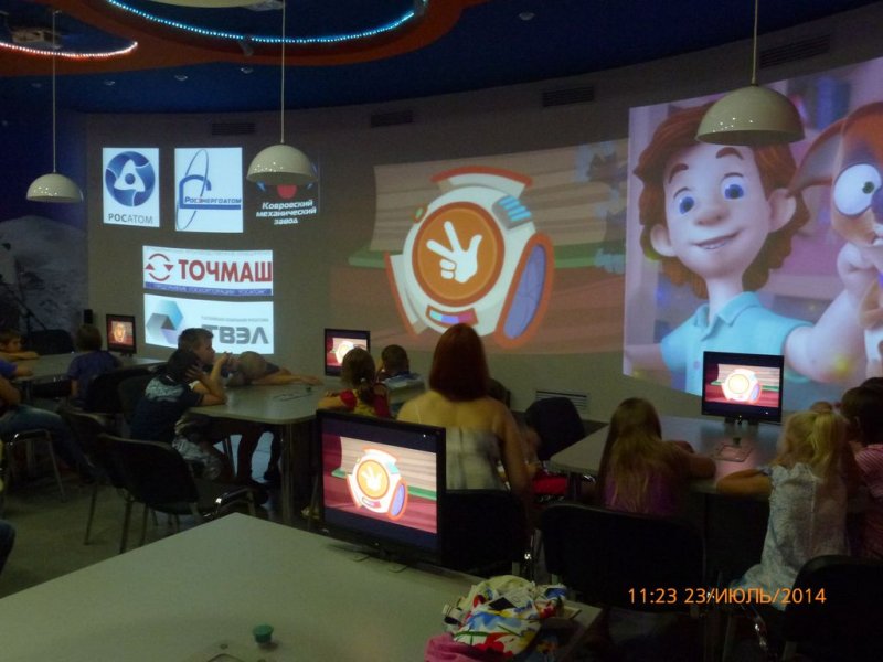 Фото к Владимирские школьники заФИКСИровали отпечатки пальцев в информационном центре по атомной энергии