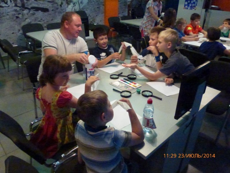 Фото к Владимирские школьники заФИКСИровали отпечатки пальцев в информационном центре по атомной энергии