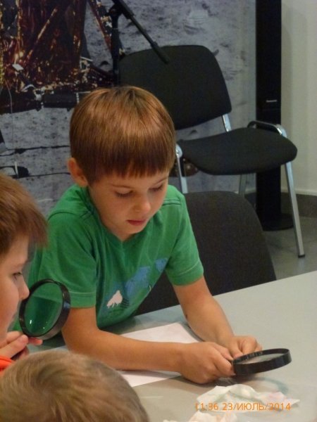 Фото к Владимирские школьники заФИКСИровали отпечатки пальцев в информационном центре по атомной энергии