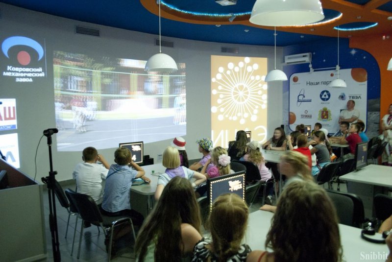 Фото к Взгляд из другого измерения: во Владимира завершилась летняя сессия проекта «Юные исследователи»