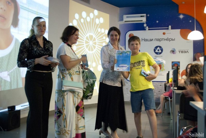 Фото к Взгляд из другого измерения: во Владимира завершилась летняя сессия проекта «Юные исследователи»